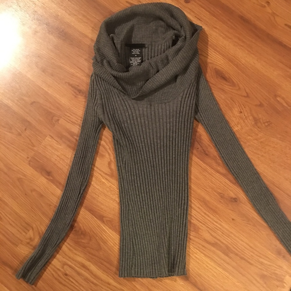 Gray sweater